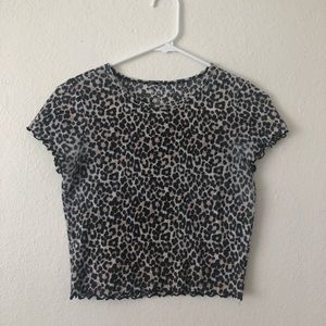 American Eagle cheetah print t-shirt